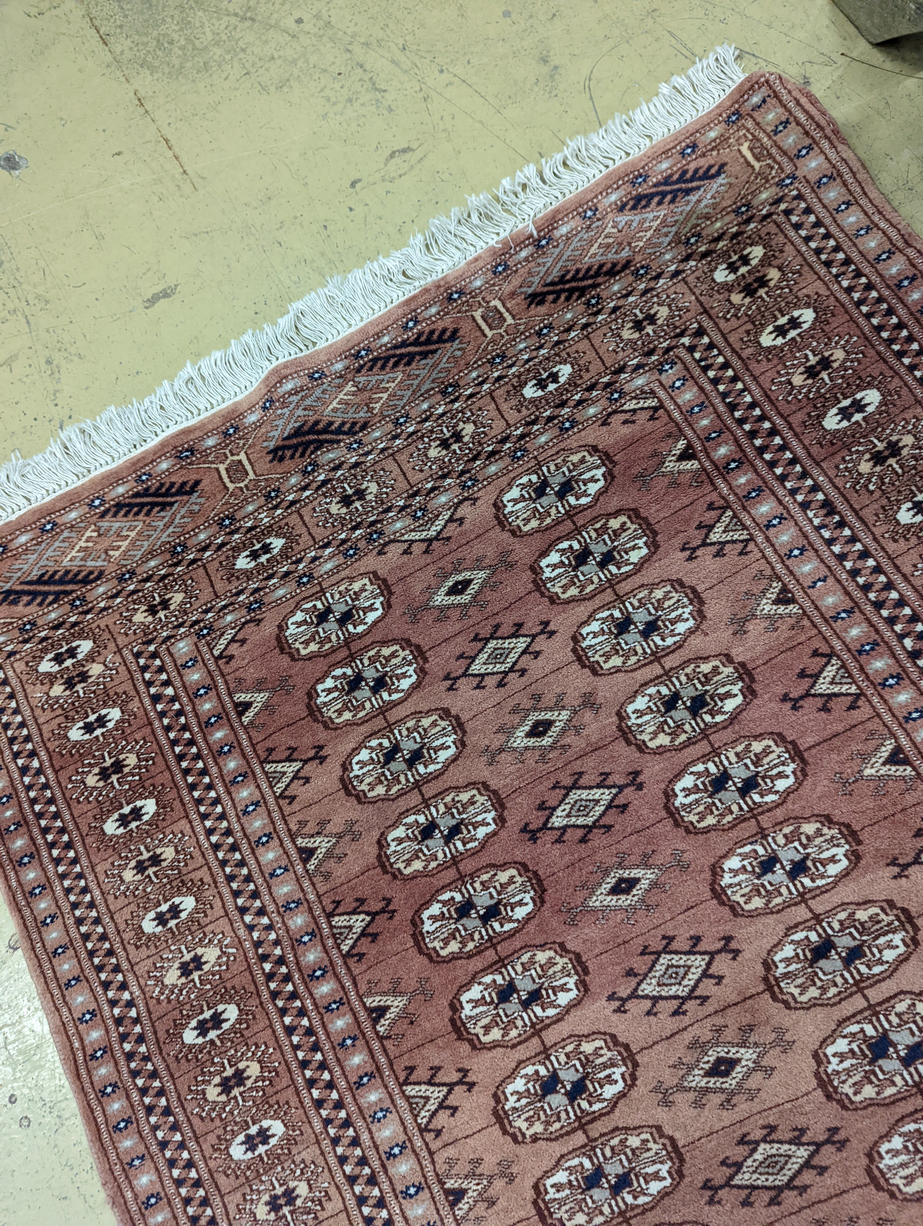 A Bokhara rug. 150x100cm.